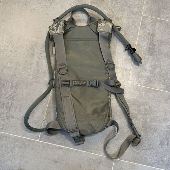 CamelBak Maximum Gear ThermoBak 3L Cordura Hydration Pack Digital Camo Military - Picture 8 of 14